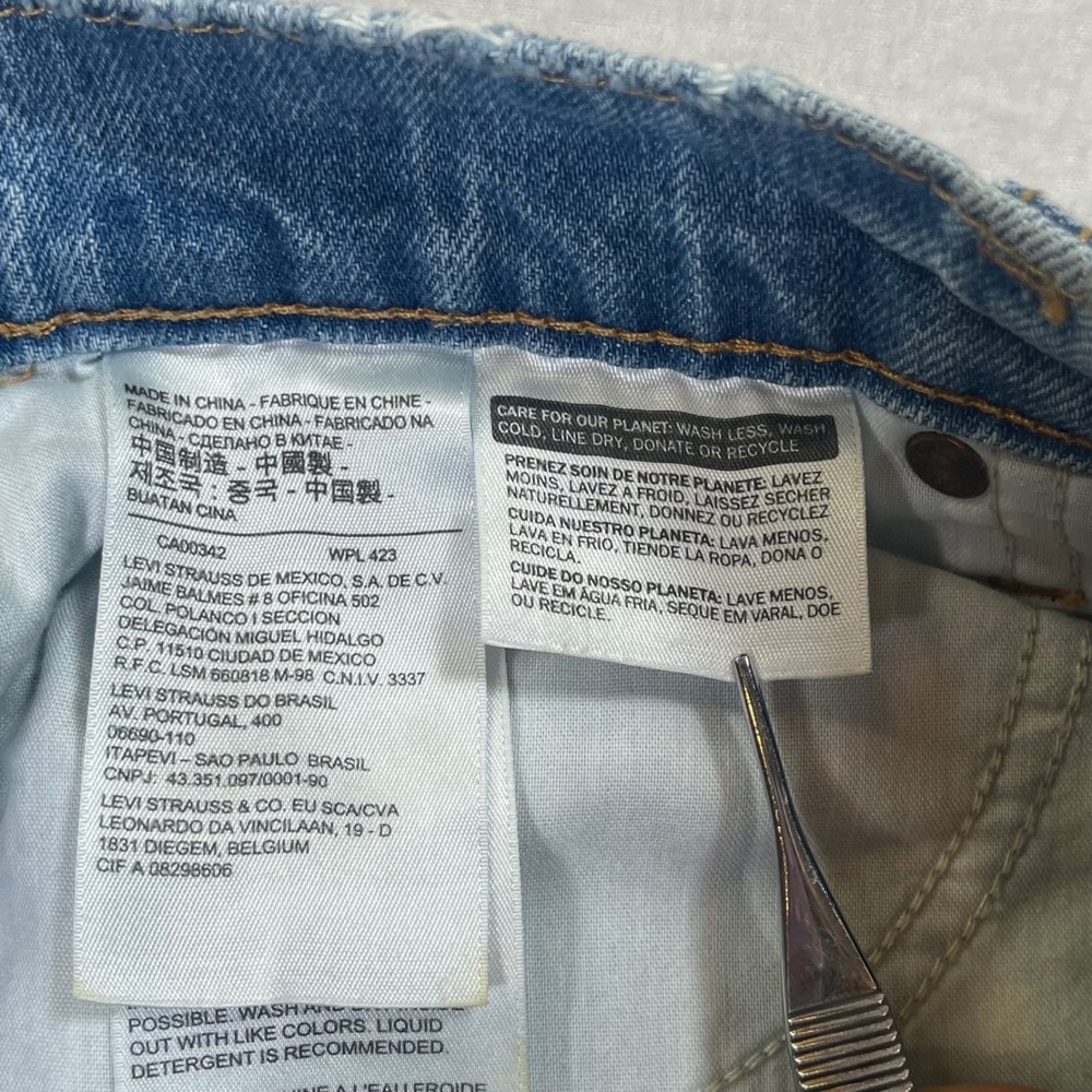 Levi's Wedgie Short Blue Distressed Raw Hem High Rise Button Fly Casual Boho 29 - Picture 5 of 10